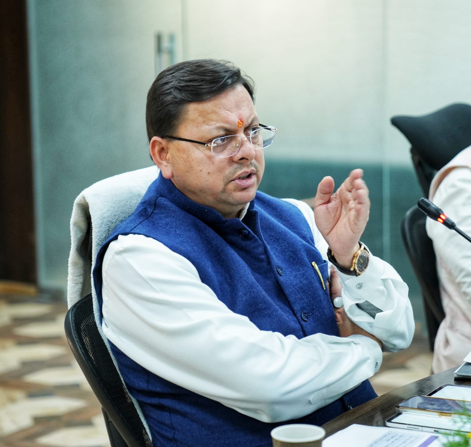 फरवरी तक राजस्व प्राप्ति के टारगेट को पूरा करने के लिए काम करें विभाग – मुख्यमंत्री