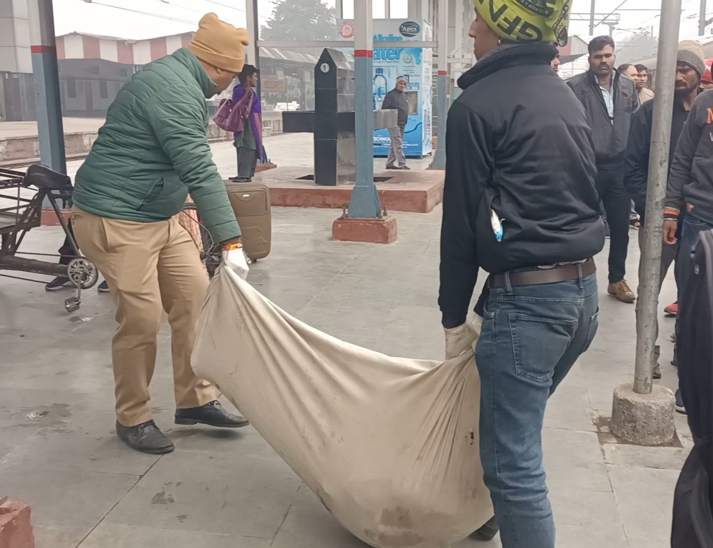 ट्रेन के टॉयलेट में मिला युवक का शव, हरिद्वार रेलवे स्टेशन पर मचा हड़कंप