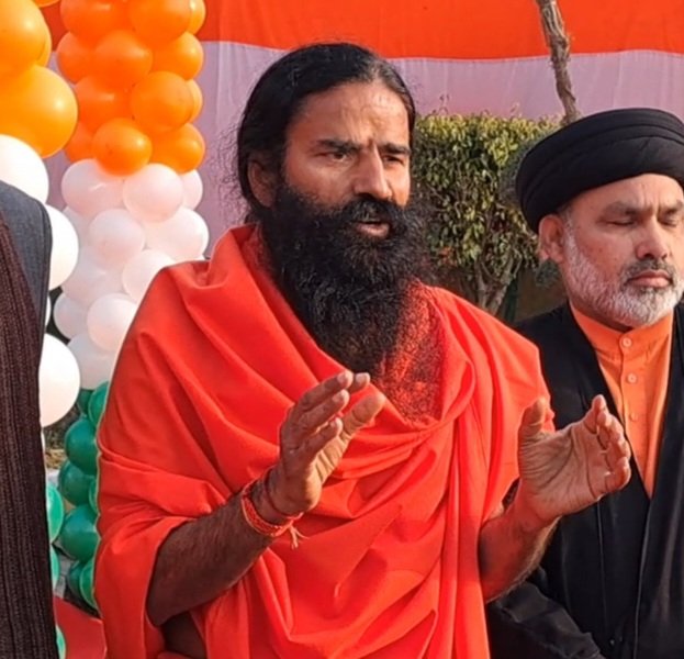 हिंदू आस्था वाले स्थानों को आपसी सहमति से सौंप दें मुसलमान – स्वामी रामदेव