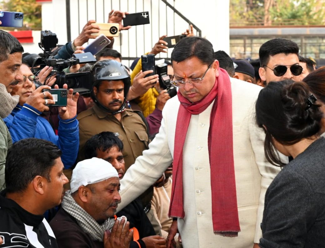 हल्द्वानी के दंगाइयों को मुख्यमंत्री की चेतावनी, कहा माहौल खराब करने वालों को बख्शा नहीं जाएगा
