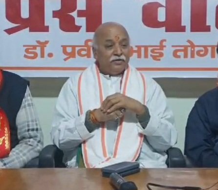 ज्ञानवापी को लेकर हिंदूवादी नेता प्रवीण तोगड़िया की मांग, कहा हिंदुओं को मिले पूरा ज्ञानवापी परिसर