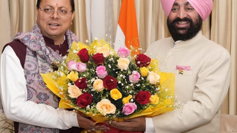 मुख्यमंत्री ने राज्यपाल से मुलाकात कर वसन्तोत्सव की दी शुभकामना