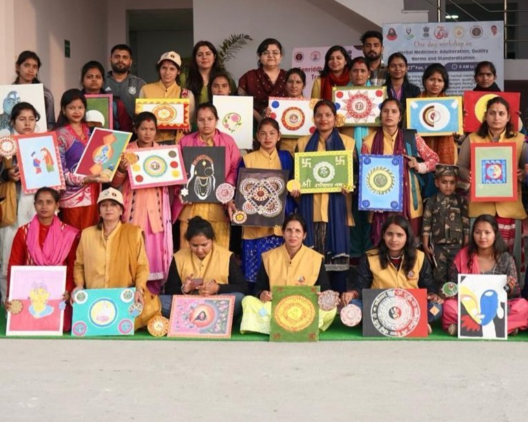 पतंजलि के समृद्ध ग्राम प्रशिक्षण केंद्र से महिलाओं को मिल रहे स्वरोजगार के अवसर