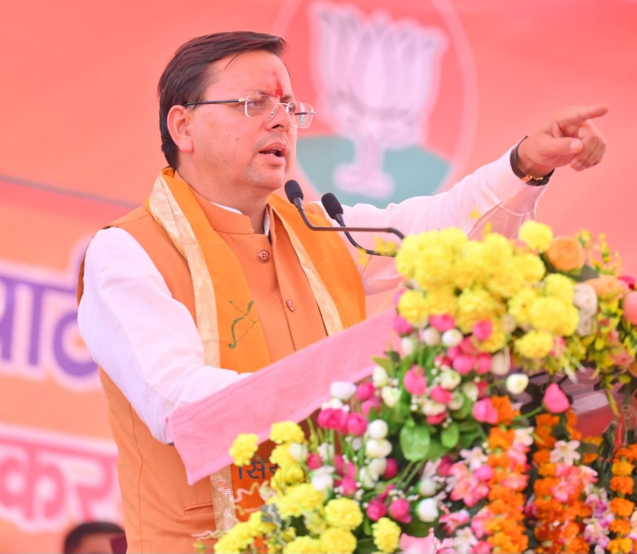 मुख्यमंत्री ने कांग्रेस नेताओं को बताया बरसाती मेंढक, चुनावी रैली में गरजे सीएम
