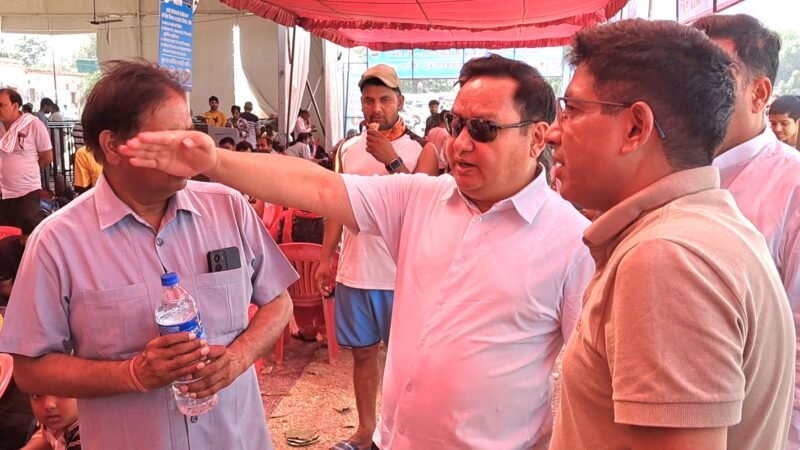 चारधाम यात्रा: रजिस्ट्रेशन के लिए ऋषिकुल मैदान में लगाए गए 20 काउंटर, डीएम ने किया निरीक्षण