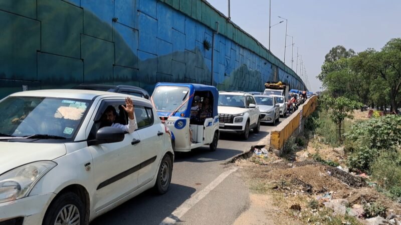 संडे की छुट्टी में हरिद्वार पहुंच रही लोगों की भीड़, सड़कों पर जाम