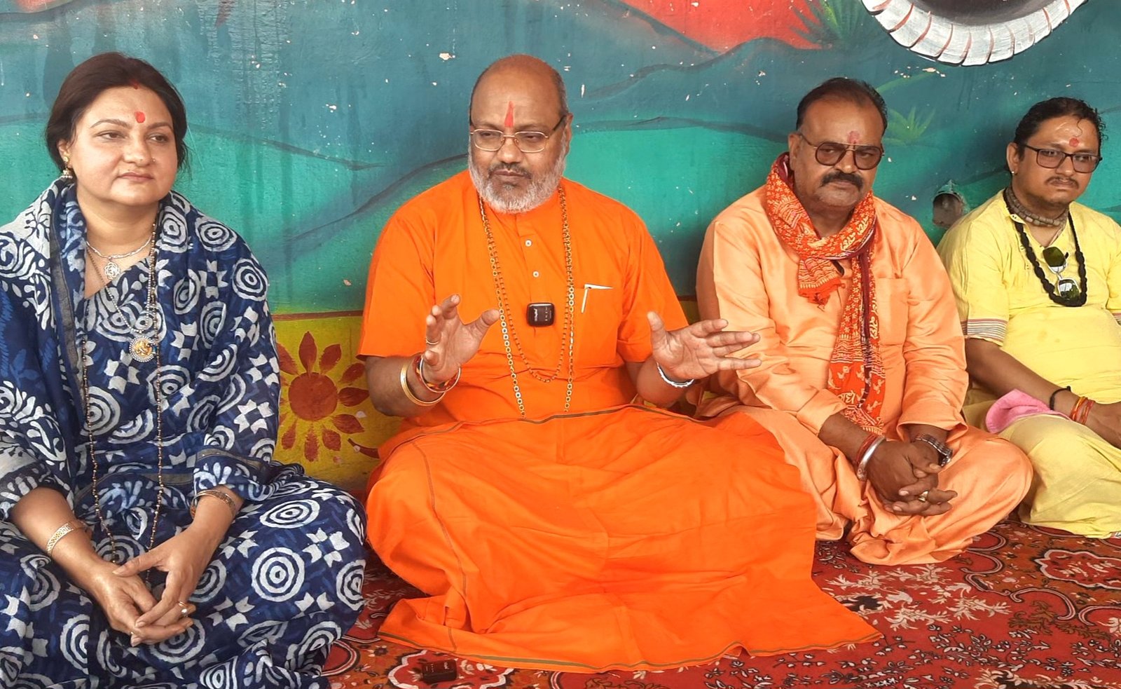 हिंदुओं की घटती आबादी देश के लिए खतरा, धर्म संसद बुलाई जाएगी – यति नरसिंहानंद