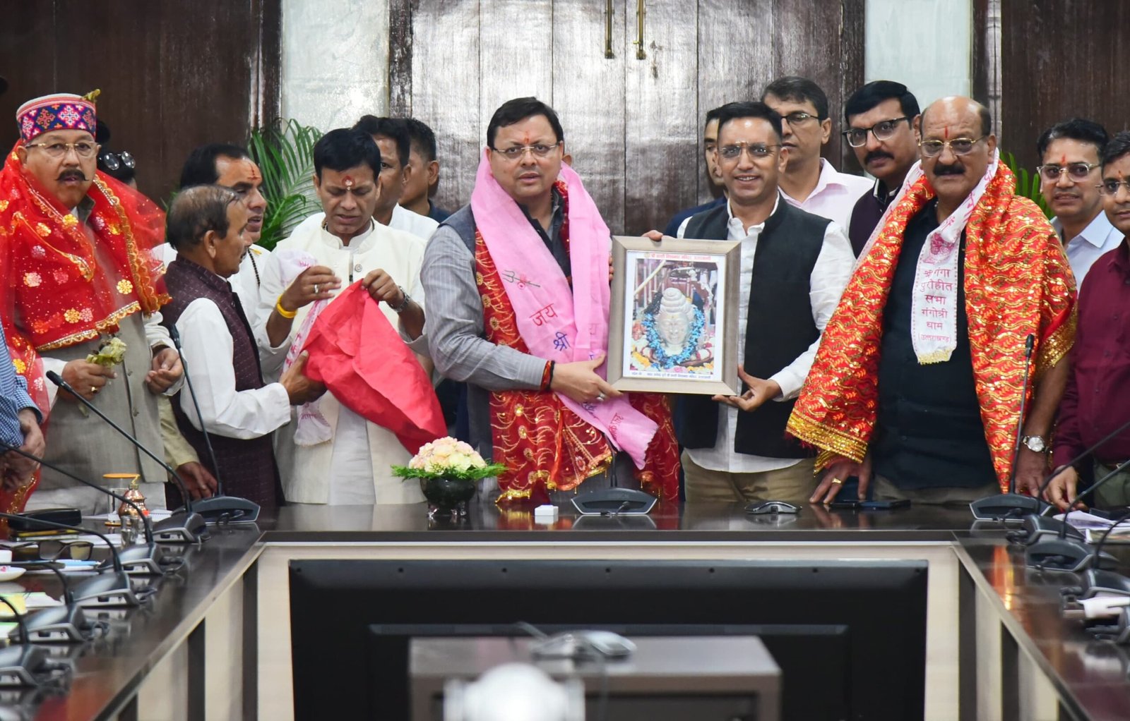चार धाम यात्रा का सुरक्षित संचालन सभी की सामूहिक जिम्मेदारी – मुख्यमंत्री