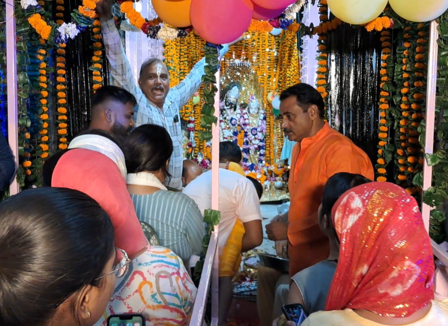 कृष्ण जन्माष्टमी की धूम, बड़ा उदासीन अखाड़े में सजी भव्य झांकियां