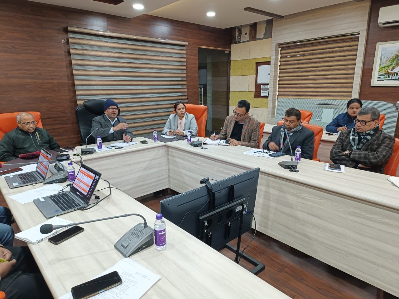 चिन्हित ग्लेशियरों का होगा अध्ययन, यूएसडीएमए ने भू वैज्ञानिकों के साथ की मीटिंग