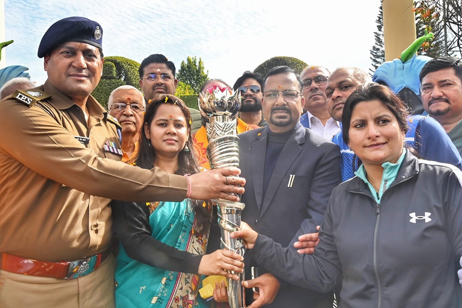 राष्ट्रीय खेलों की मशाल पहुंची हरिद्वार, अधिकारियों और खिलाड़ियों ने किया जोरदार स्वागत