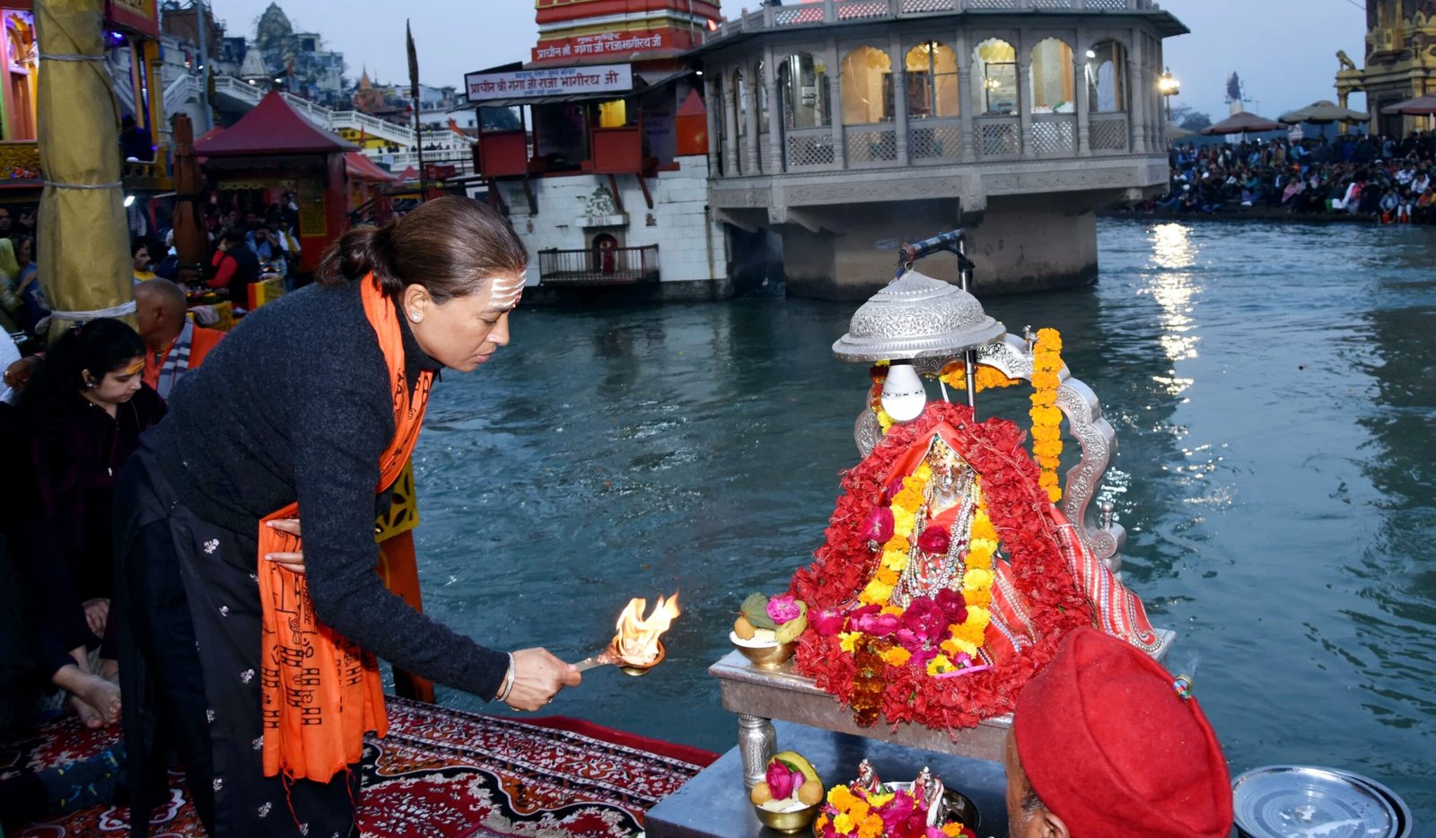 खेल मंत्री रेखा आर्या ने हरकी पैड़ी पहुंचकर किया गंगा पूजन