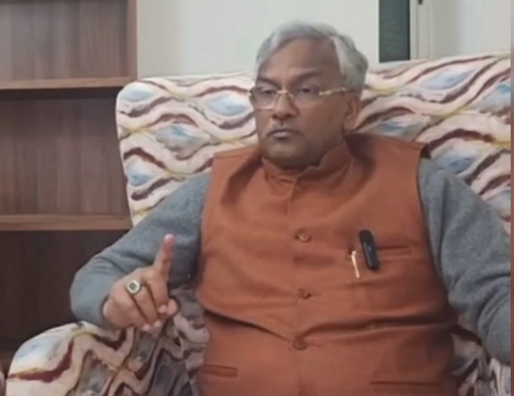 पूर्व सीएम ने पुलिस की कार्यशैली पर फिर उठाए सवाल, उमेश-चैंपियन प्रकरण को बताया पुलिस की चूक