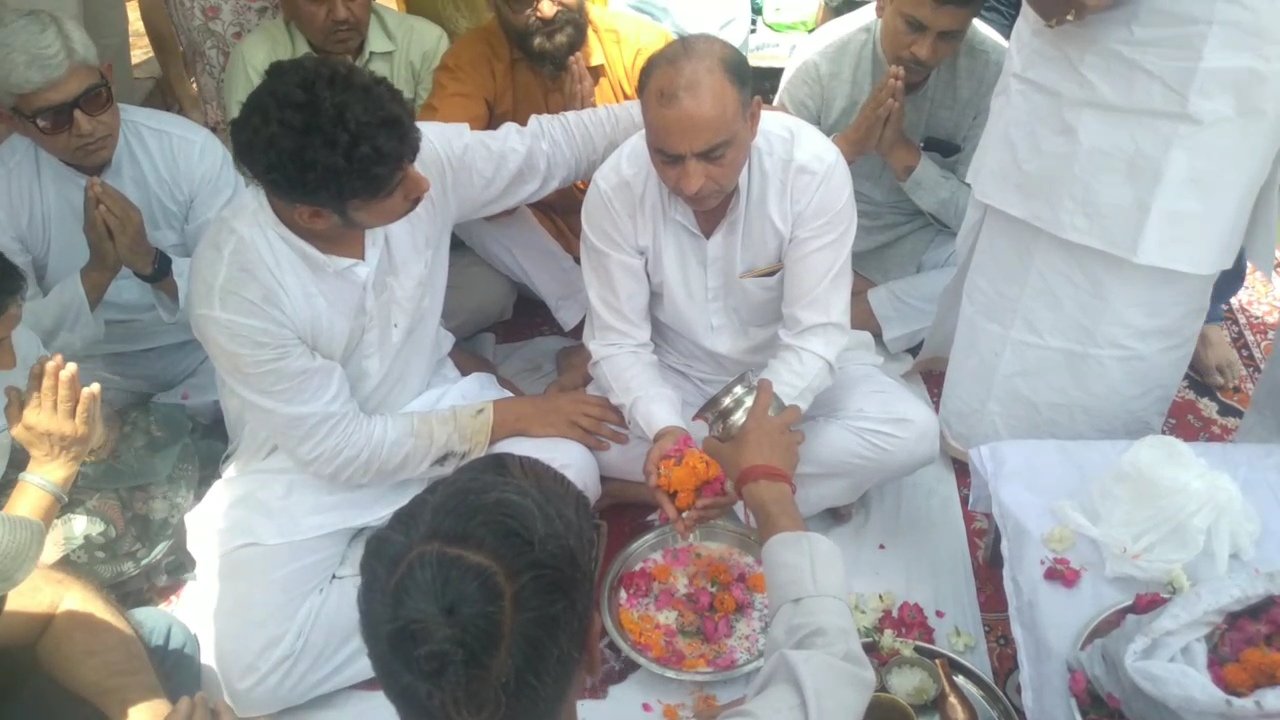 पहलगाम हमले में शहीद हुए लेफ्टिनेंट विनय नरवाल की अस्थियां गंगा में विसर्जित
