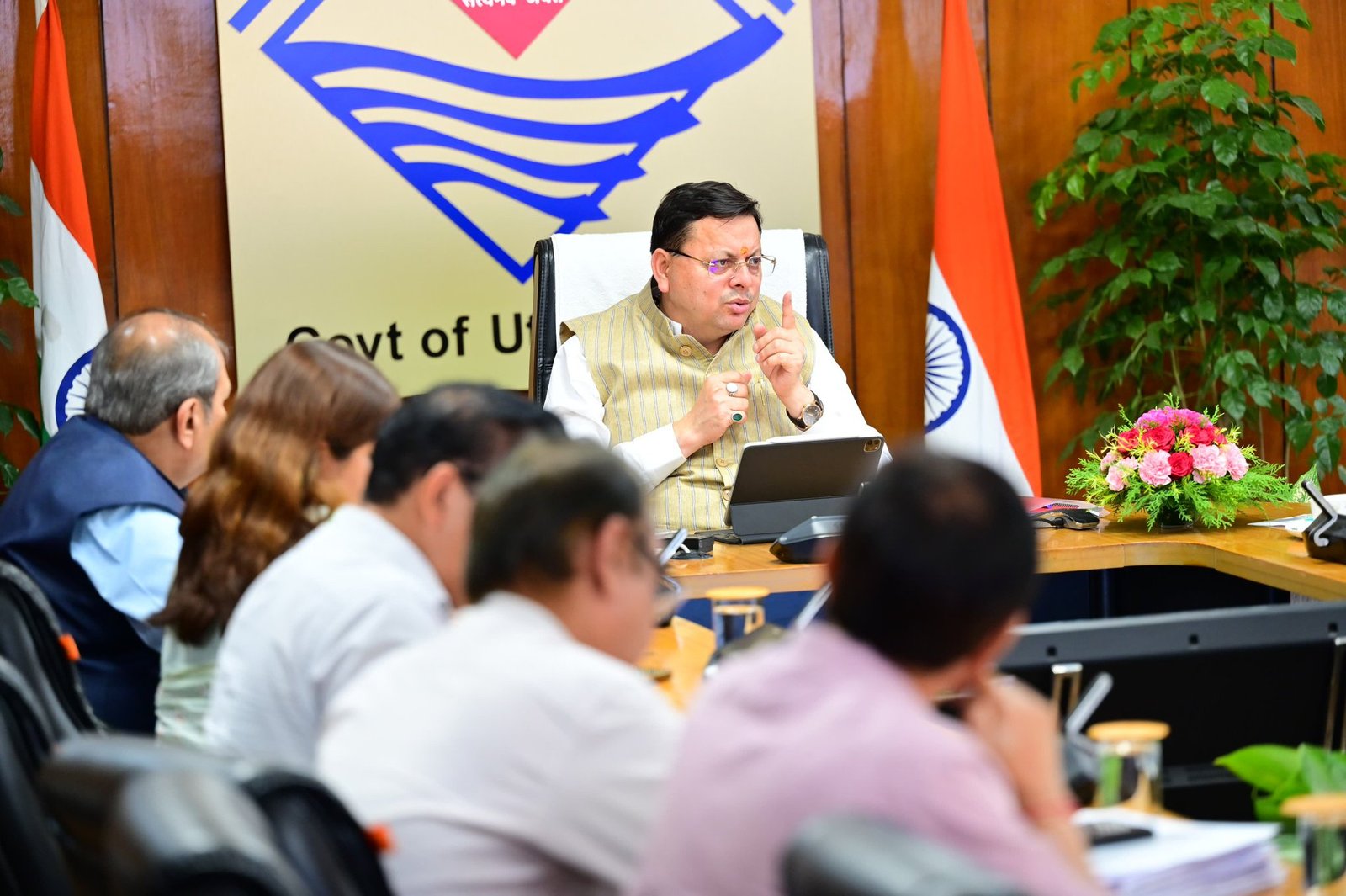 रिवर्स पलायन कर चुके लोग अपने अनुभव साझा कर सकें ऐसा प्लेटफॉर्म हो तैयार, सीएम के निर्देश