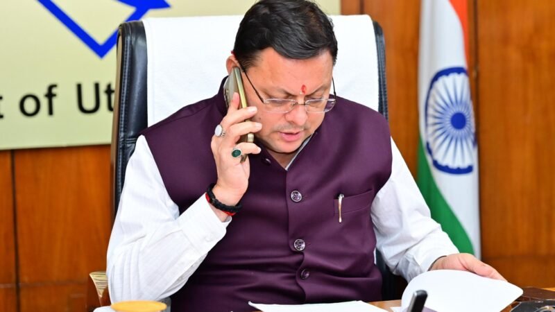 चिट्ठी भेजकर शिकायत करने वाले फरियादियों को सीएम ने मिलाया फोन, खुद सुनी समस्याएं