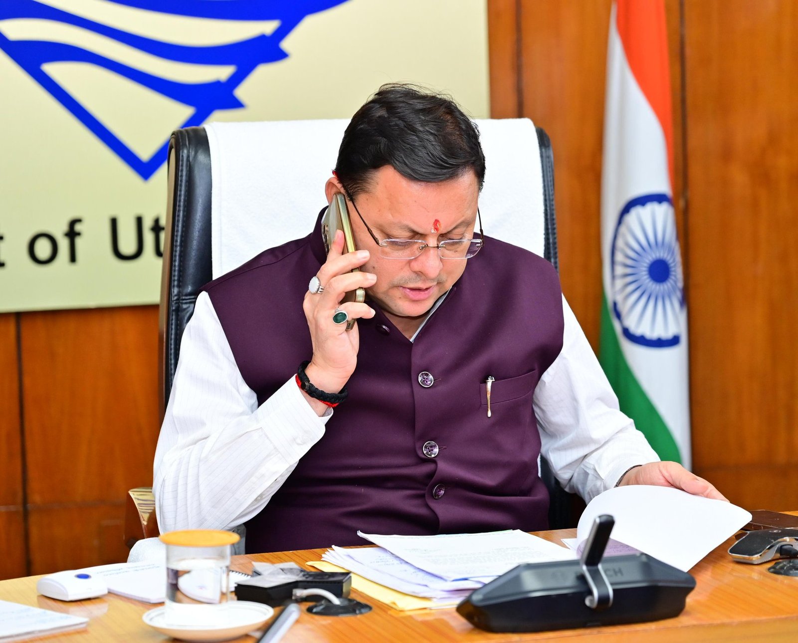चिट्ठी भेजकर शिकायत करने वाले फरियादियों को सीएम ने मिलाया फोन, खुद सुनी समस्याएं