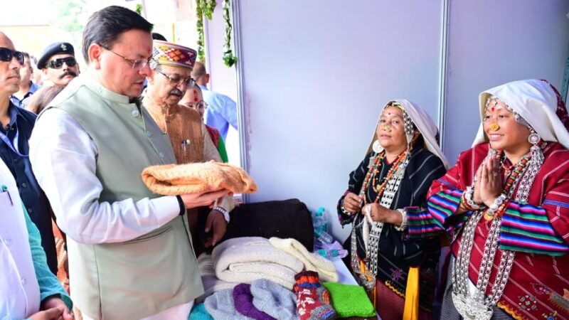 प्रदेश के शिल्पी और बुनकर राज्य की सांस्कृतिक धरोहर के संवाहक – मुख्यमंत्री
