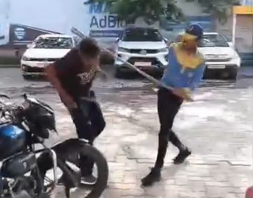 मामूली बात पर पेट्रोल पंप पर झगड़ा, ग्राहक को पीटा