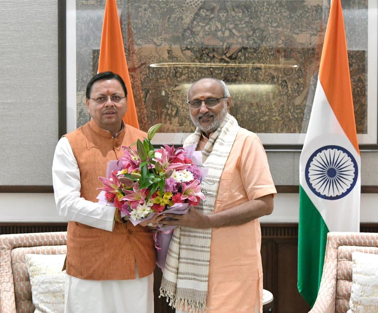उपराष्ट्रपति से मिले मुख्यमंत्री, दी शुभकामनाएं