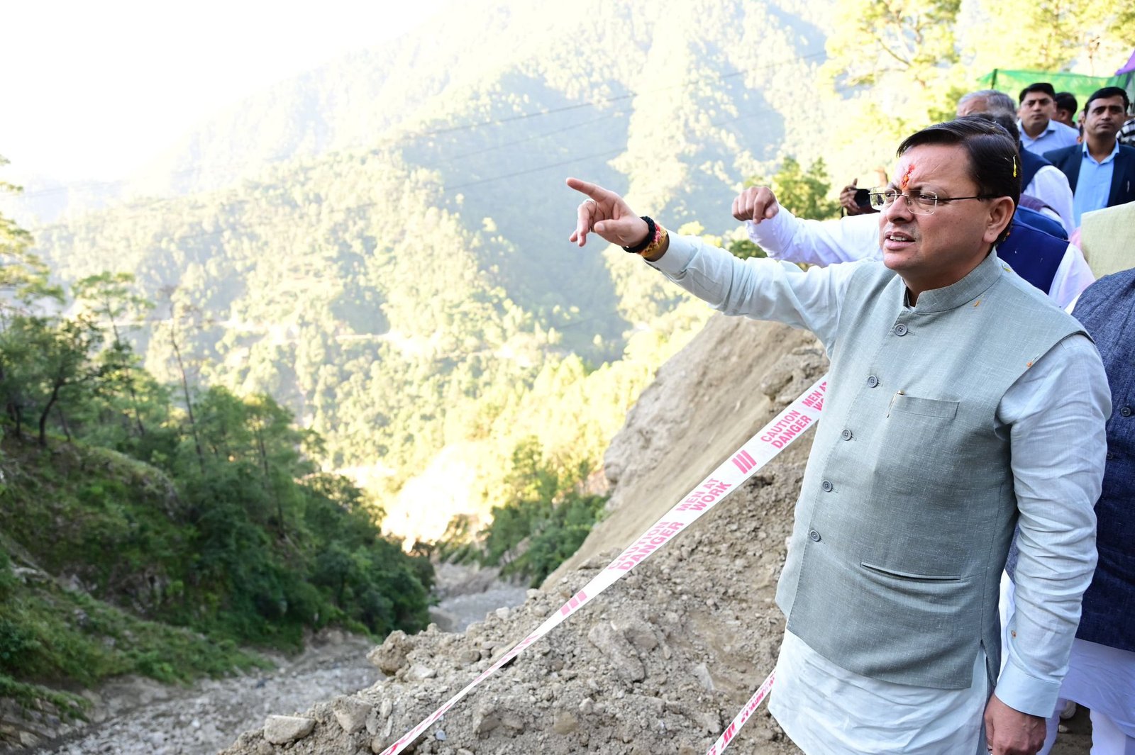 चंपावत में स्वाला डेंजर जोन का मुख्यमंत्री ने किया स्थलीय निरीक्षण, ठोस तकनीकी योजना तैयार करने के निर्देश