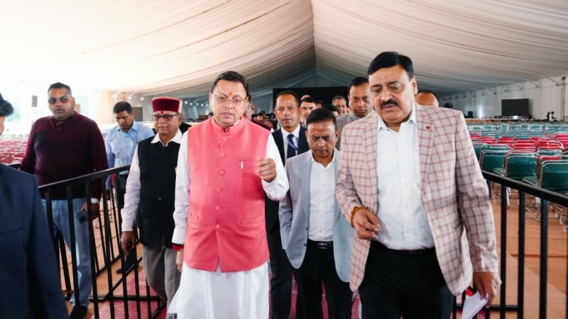 प्रधानमंत्री के दौरे से पहले मुख्यमंत्री ने लिया तैयारियों का जायजा