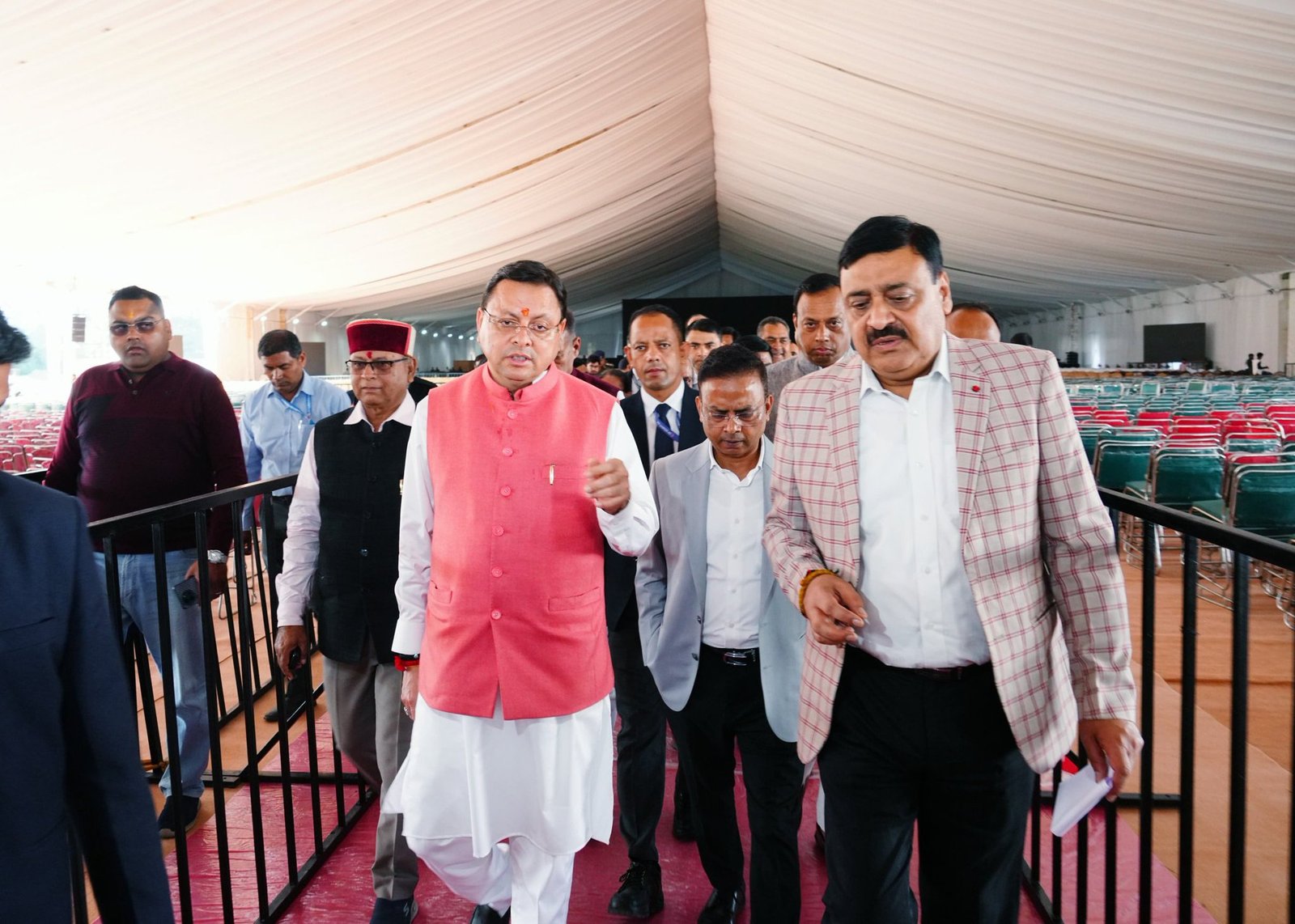 प्रधानमंत्री के दौरे से पहले मुख्यमंत्री ने लिया तैयारियों का जायजा