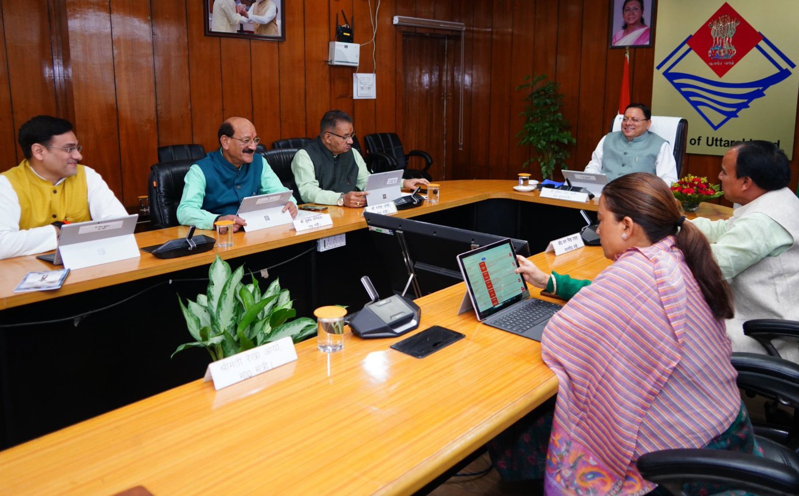 मुख्यमंत्री की अध्यक्षता में हुई कैबिनेट की मीटिंग, उपनल कर्मियों से जुड़ा ये महत्वपूर्ण निर्णय लिया गया, जानिए