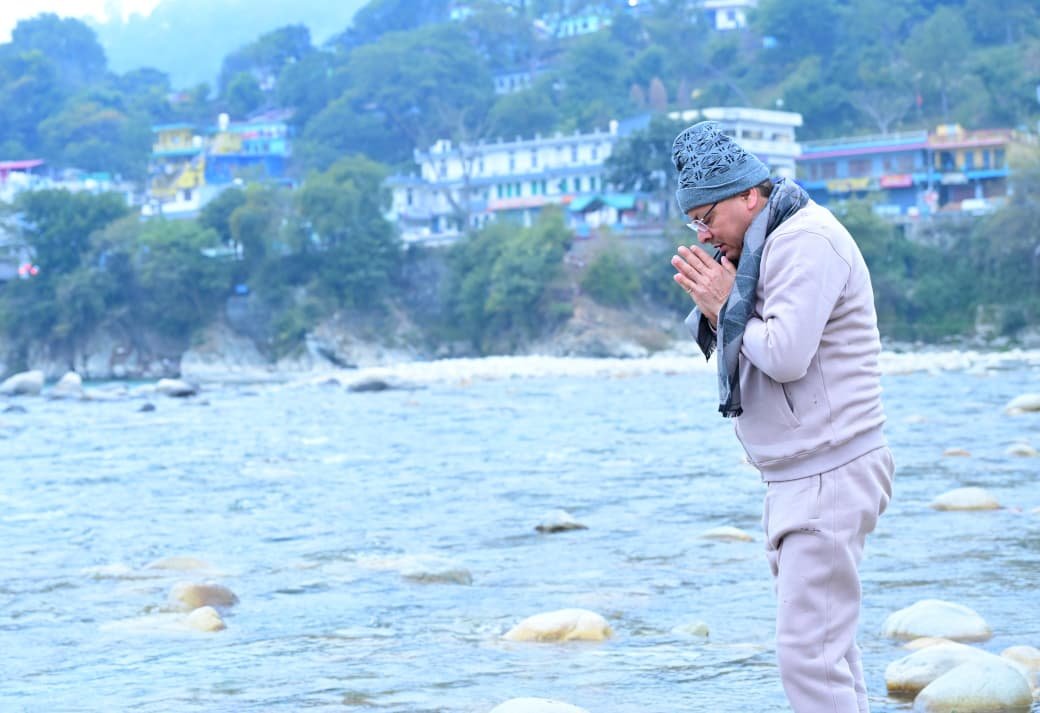 मुख्यमंत्री ने बागेश्वर ने सरयू नदी तट पर चल रहे विकास और सौंदर्यीकरण कार्यों का निरीक्षण किया