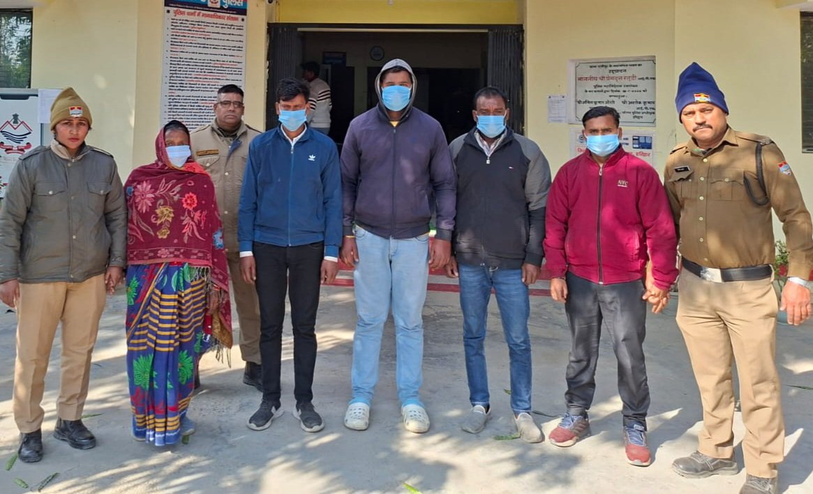 विक्षिप्त महिला से बर्बरता करने वाले 5 दबोचे, वीडियो हुआ था वायरल