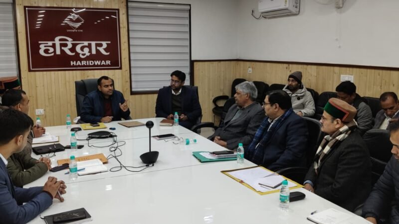 नगर पालिका शिवालिक नगर क्षेत्र में सफाई व्यवस्था दुरुस्त रखने के डीएम ने दिए निर्देश