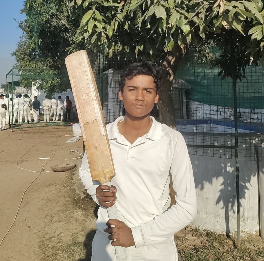 हरिद्वार स्पोर्ट्स कंपलेक्स क्रिकेट अकादमी टीम की शानदार पारी, फाइनल में जगह बनाई