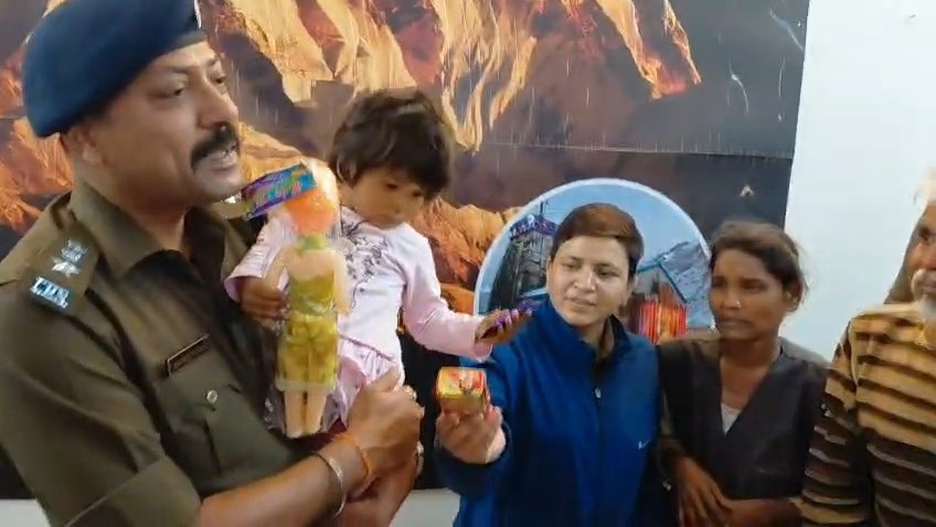 हरिद्वार में अपहरण की गई 2 साल की बच्ची को पुलिस ने बरामद किया, आरोपी पकड़ से बाहर