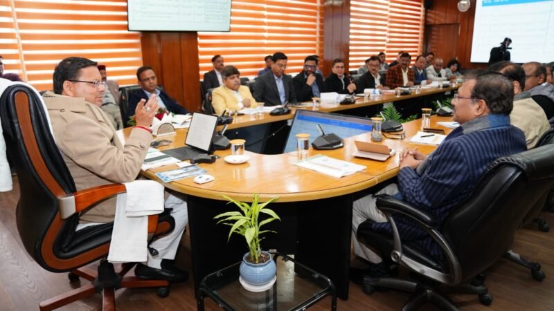 विद्युत वितरण लॉस हो कम, बिजली चोरी करने वालों पर भी हो सख्त कार्रवाई – मुख्यमंत्री