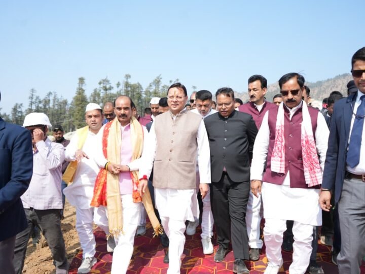 लोहाघाट में बन रहे राज्य के पहले महिला स्पोर्ट्स कॉलेज का मुख्यमंत्री ने निरीक्षण किया