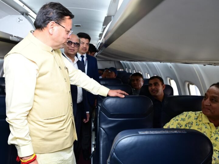 देहरादून से पिथौरागढ़ के लिए 42 सीटर विमान सेवा का मुख्यमंत्री ने किया उद्घाटन