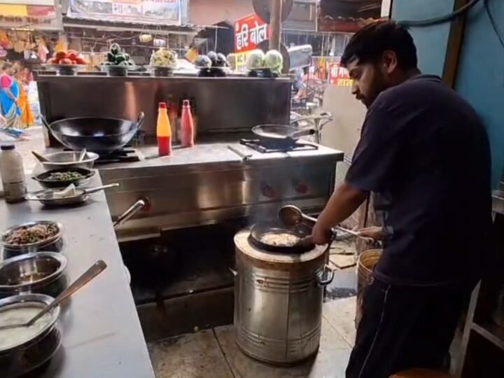 गैस किल्लत: हरिद्वार में होटल-रेस्टोरेंट संचालक कोयला और लकड़ी जलाने को मजबूर