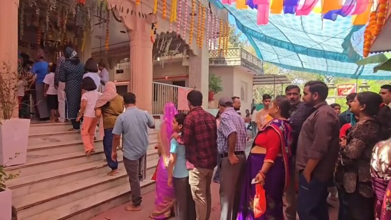 चैत्र नवरात्र: सुरेश्वरी देवी मंदिर का प्रांगण माता के जयकारों से गुंजायमान