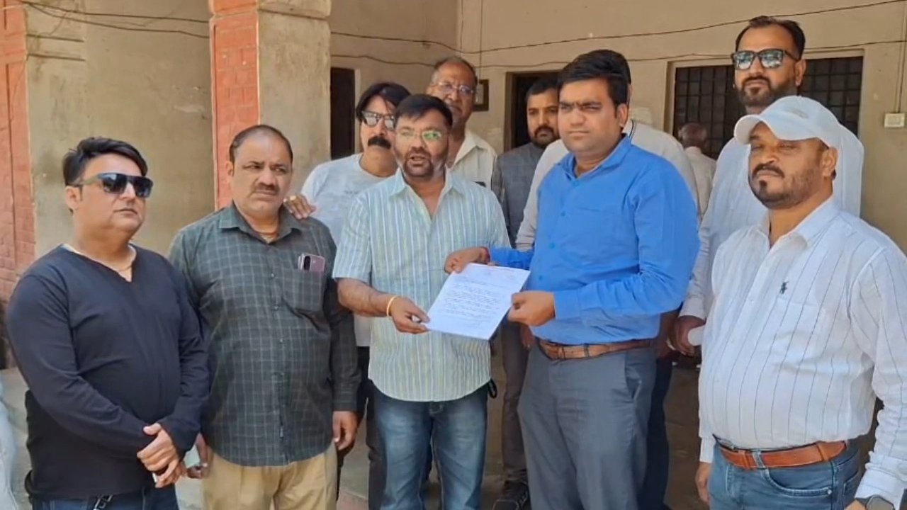 बाहरी वाहनों के यात्रा कारोबार करने पर लगे रोक