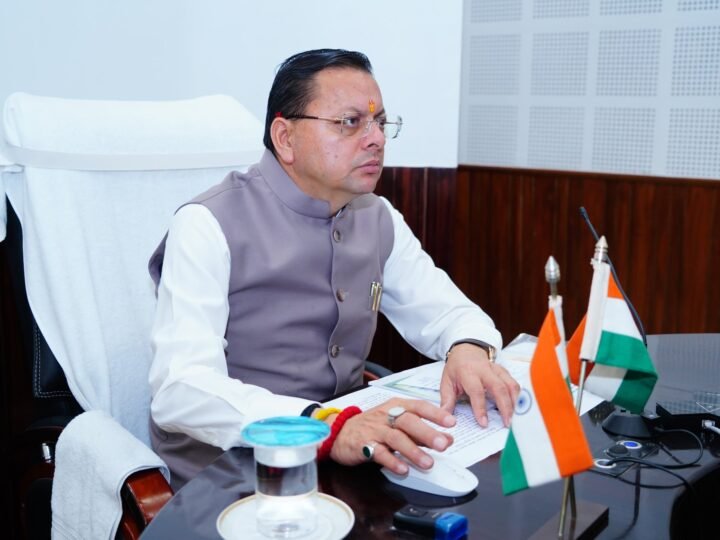 मुख्यमंत्री ने किया श्रमिक सेवा मोबाइल एप का उद्घाटन, DBT के जरिए पैसा भी भेजा