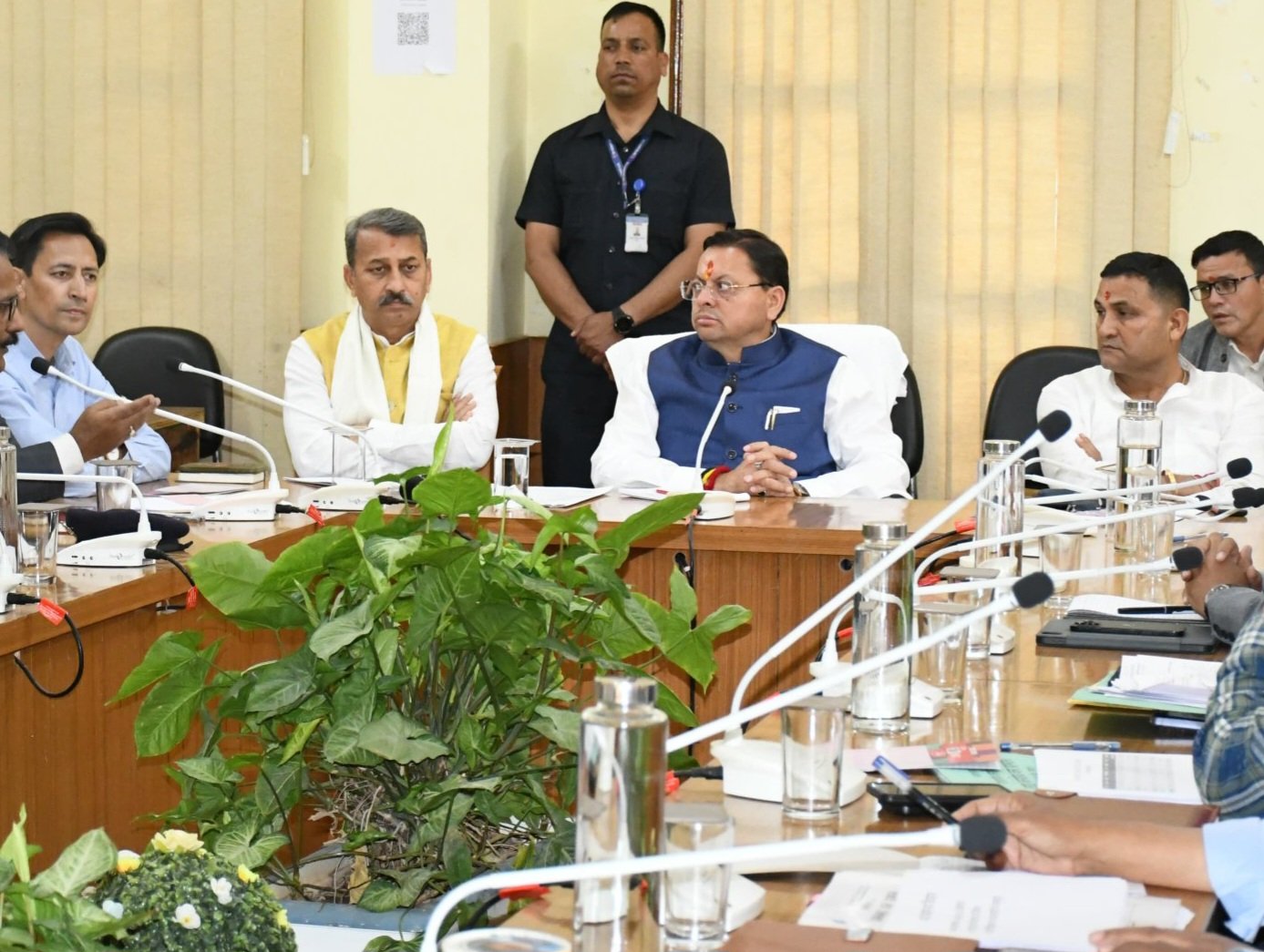 हल्द्वानी में मुख्यमंत्री ने अधिकारियों के साथ की हाई लेवल मीटिंग, दिए सख्त निर्देश