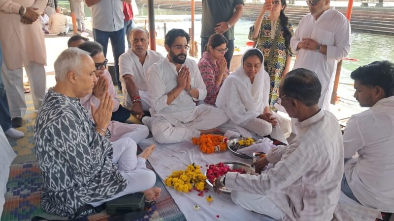 भाजपा नेता और पूर्व राज्यसभा सांसद बलबीर पुंज की अस्थियां हरिद्वार में हुई विसर्जित