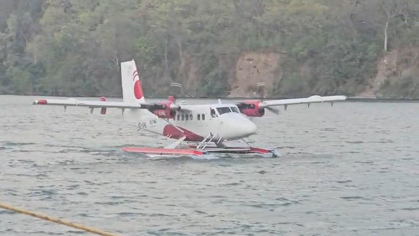 सरकार दे रही एडवेंचर टूरिज्म को बढ़ावा, ऋषिकेश में ‘सी प्लेन’ की सफल लैंडिंग