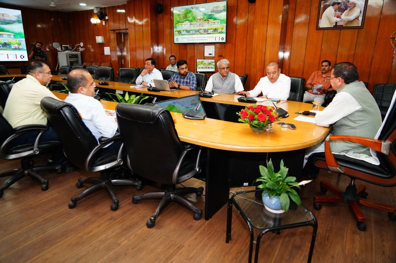 स्प्रिचुअल हिल टाउन के रूप में विकसित होगा बद्रीनाथ धाम, सीएम ने की मास्टर प्लान के कामों की समीक्षा