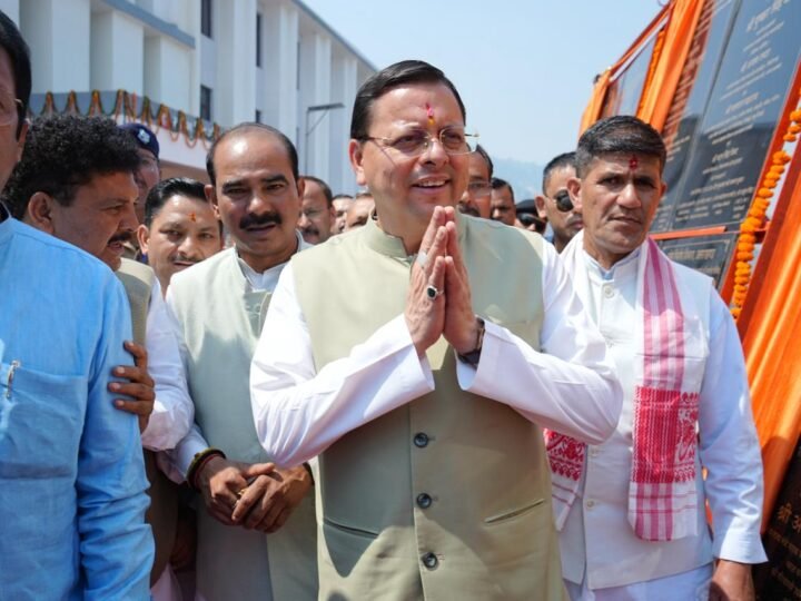 अल्मोड़ा दौरे पर पहुंचे मुख्यमंत्री, जनता को दी 138 करोड़ की योजनाओं की सौगात