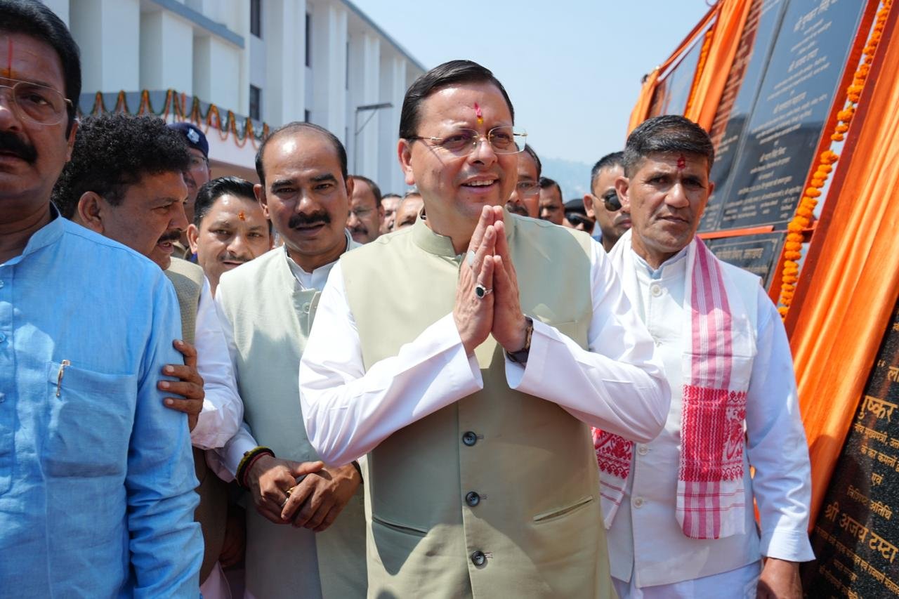 अल्मोड़ा दौरे पर पहुंचे मुख्यमंत्री, जनता को दी 138 करोड़ की योजनाओं की सौगात