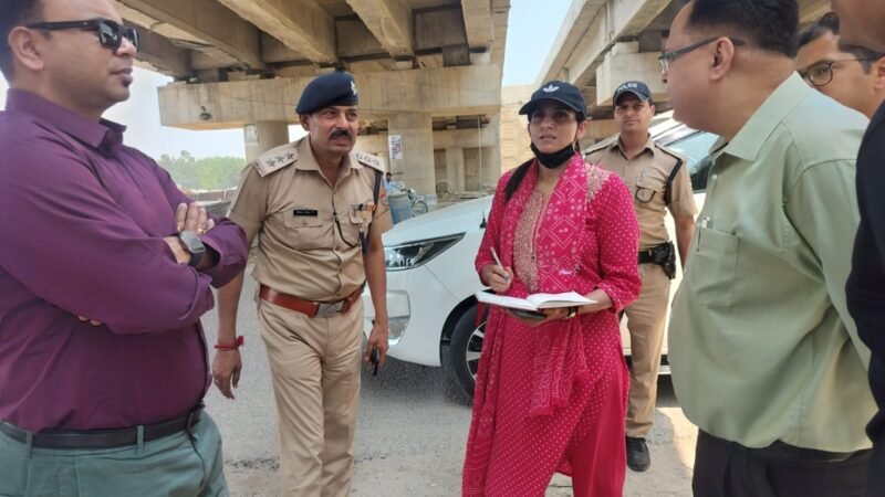 कुंभ तैयारी: मेला अधिकारी ने कुंभ क्षेत्र में प्रवेश मार्गों का निरीक्षण कर लिया जायजा