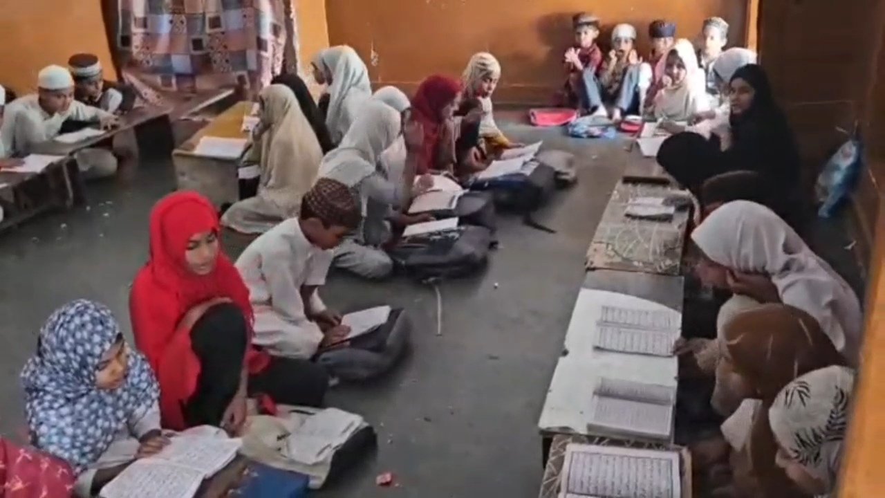 हरिद्वार के कई मदरसों में गड़बड़ी, सख्ती के बाद 12 हज़ार छात्र अचानक हुए कम, अब होगी जांच
