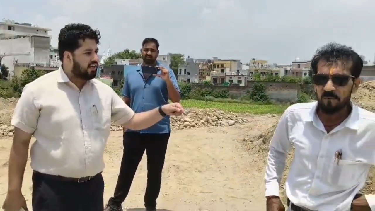 विवाद में घिरे हरिद्वार के जिला खनन अधिकारी हटाए गए, निदेशालय अटैच