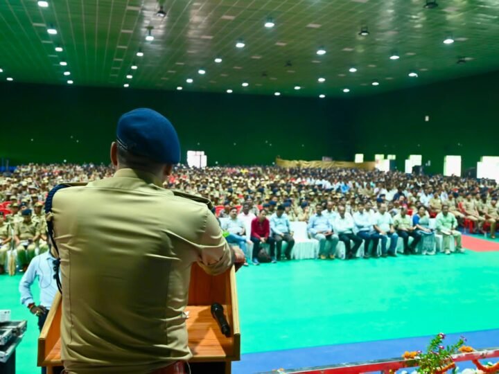 कांवड़ मेले में तैनात रहेंगे 6 हजार से ज्यादा जवान, पुलिस लाइन में हुई फोर्स की ब्रीफिंग